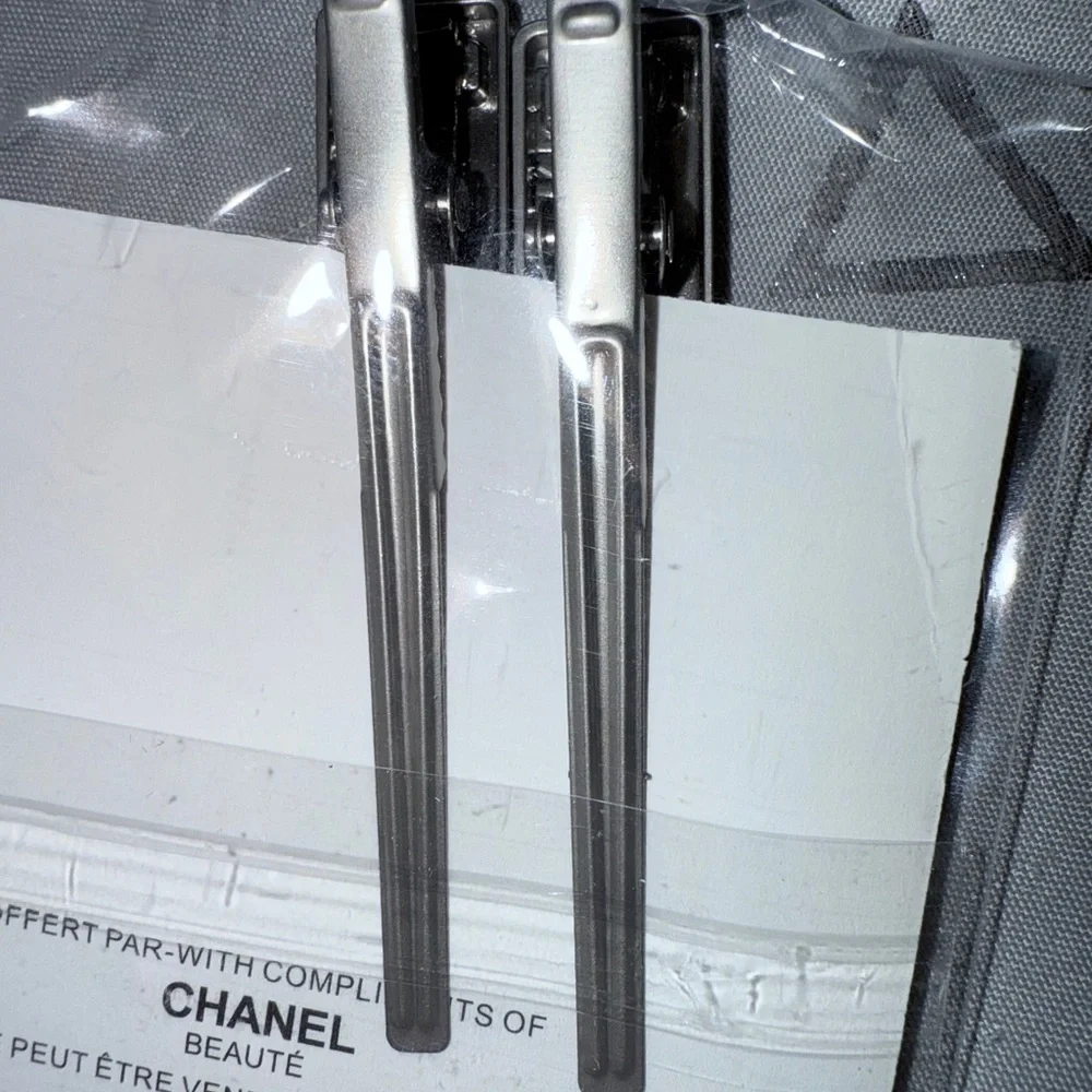 Chanel silver rhinestone hair barrettes (2) new with box - Picture 4 of 4